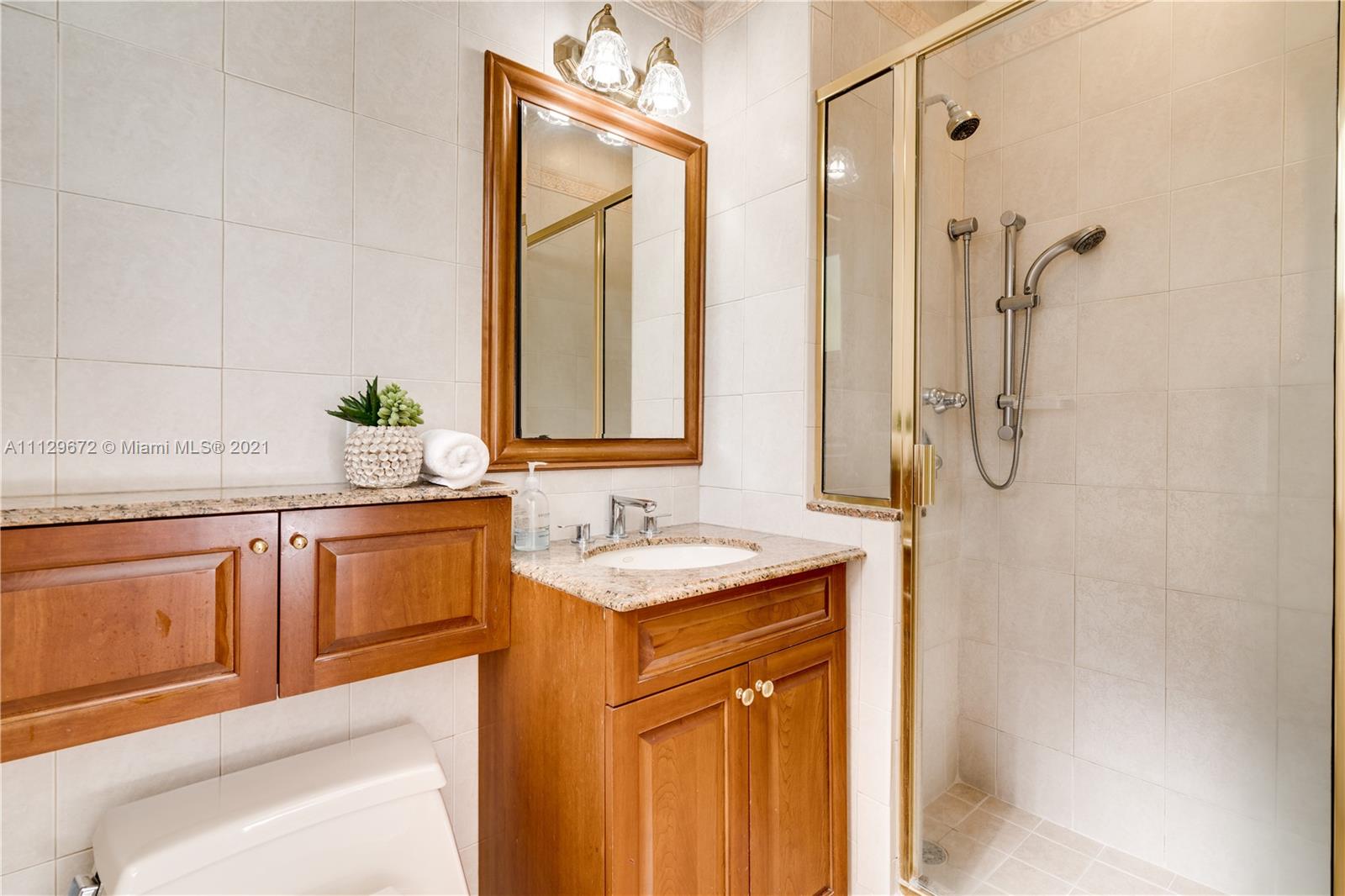 CORAL GABLES RIVIERA SEC - Residential