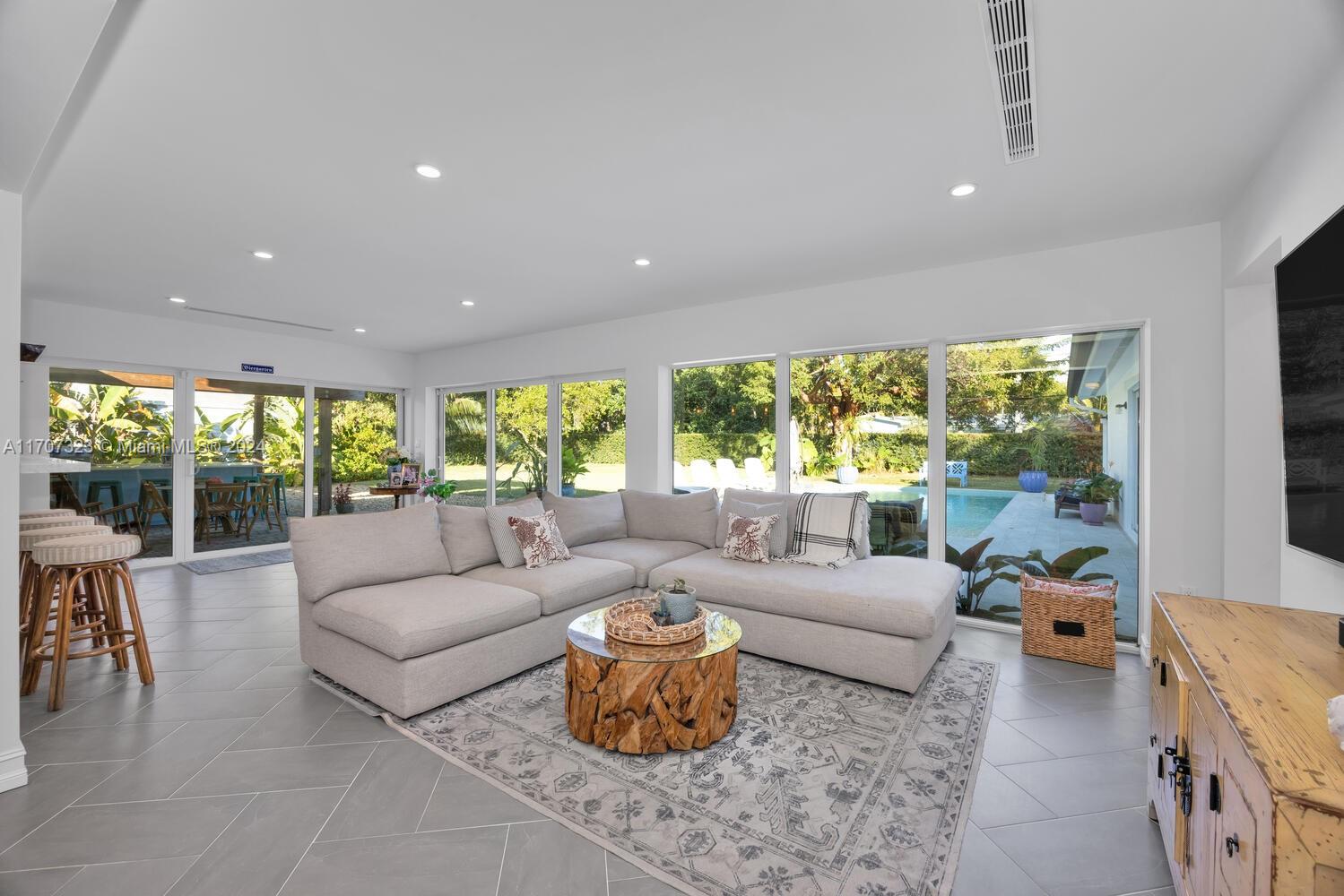 LU-EL MNR - Residential