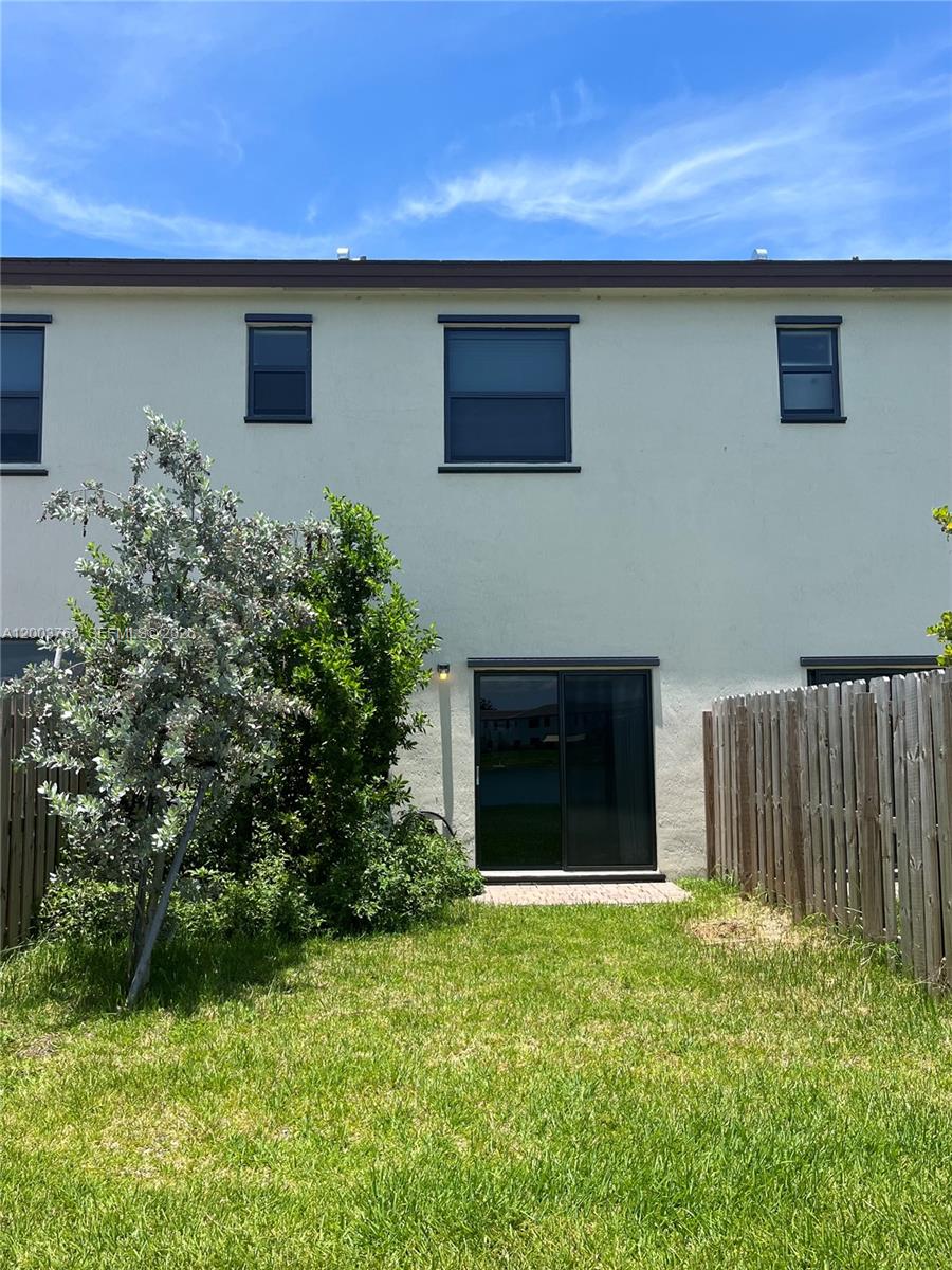 ENCLAVE SOUTH PHASE 2 - Residential