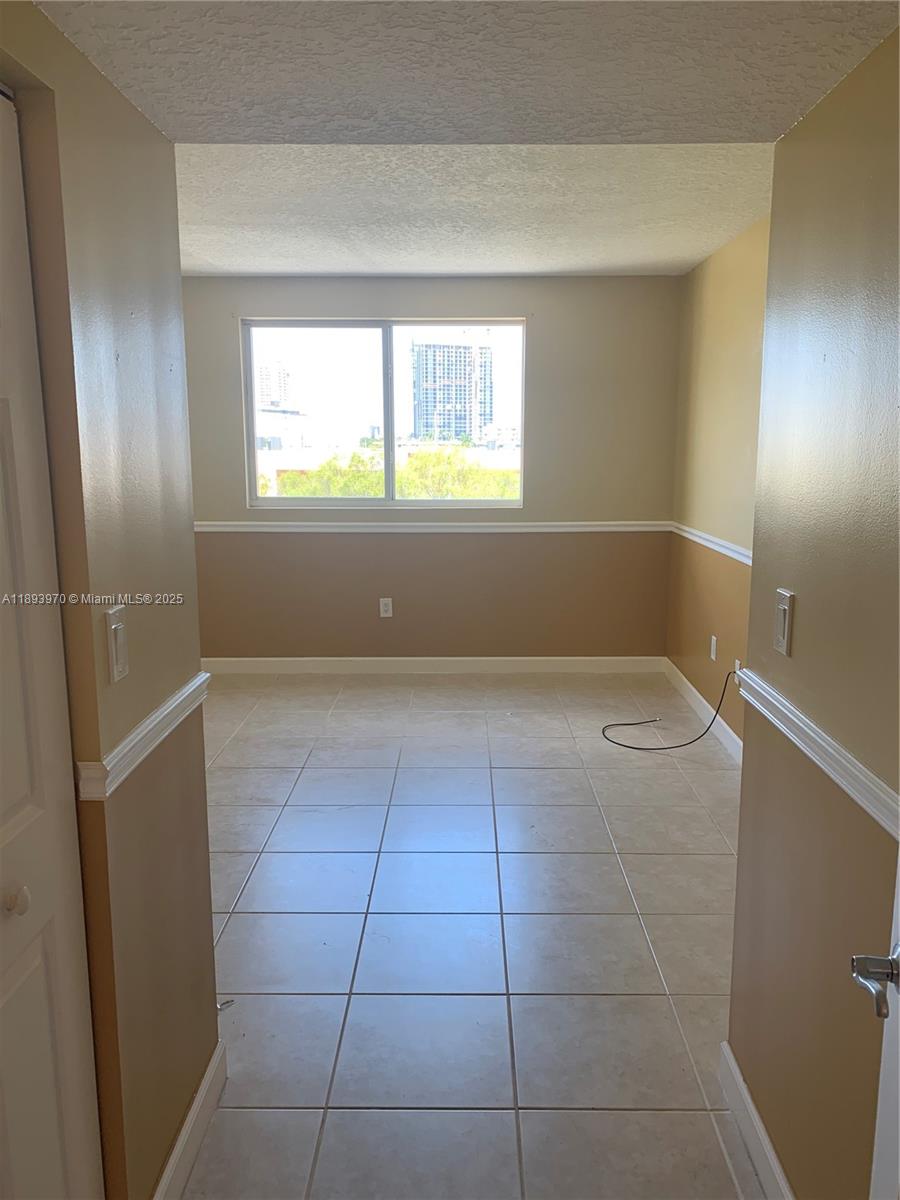 HALLANDALE BEACH PRIVATE - Residential