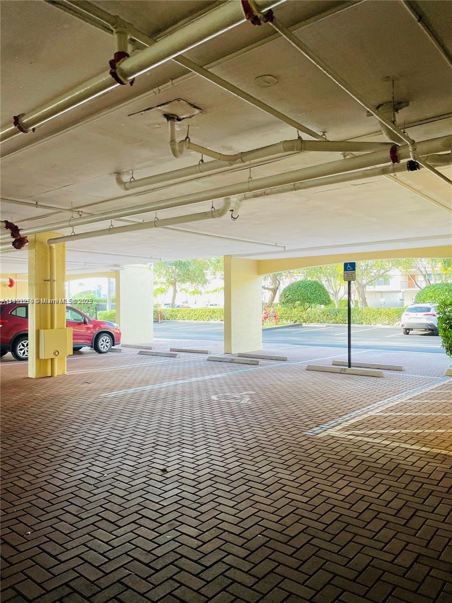 HALLANDALE BEACH PRIVATE - Residential