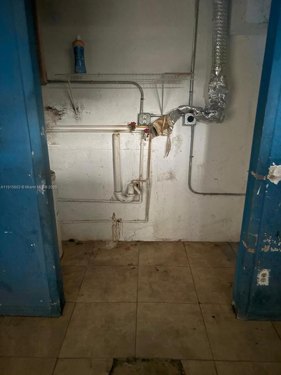 SANDERS PARK - Residential