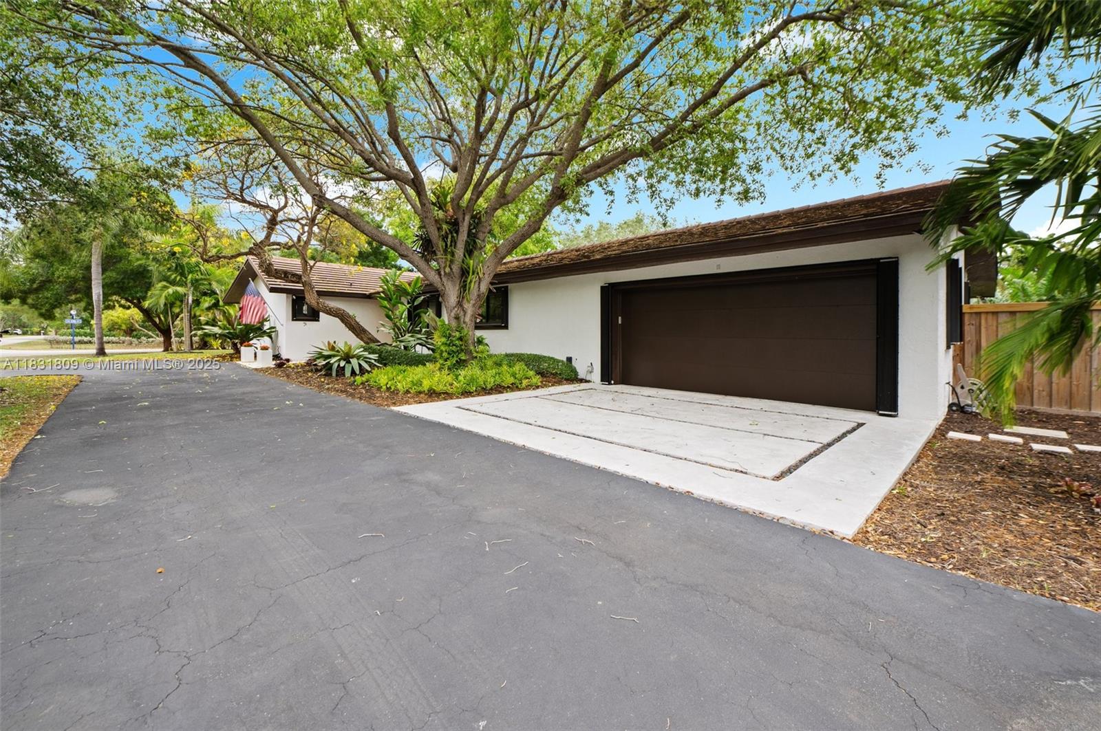 RICHARD ESTATES - Residential