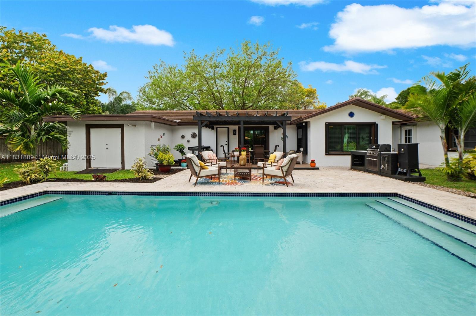 RICHARD ESTATES - Residential