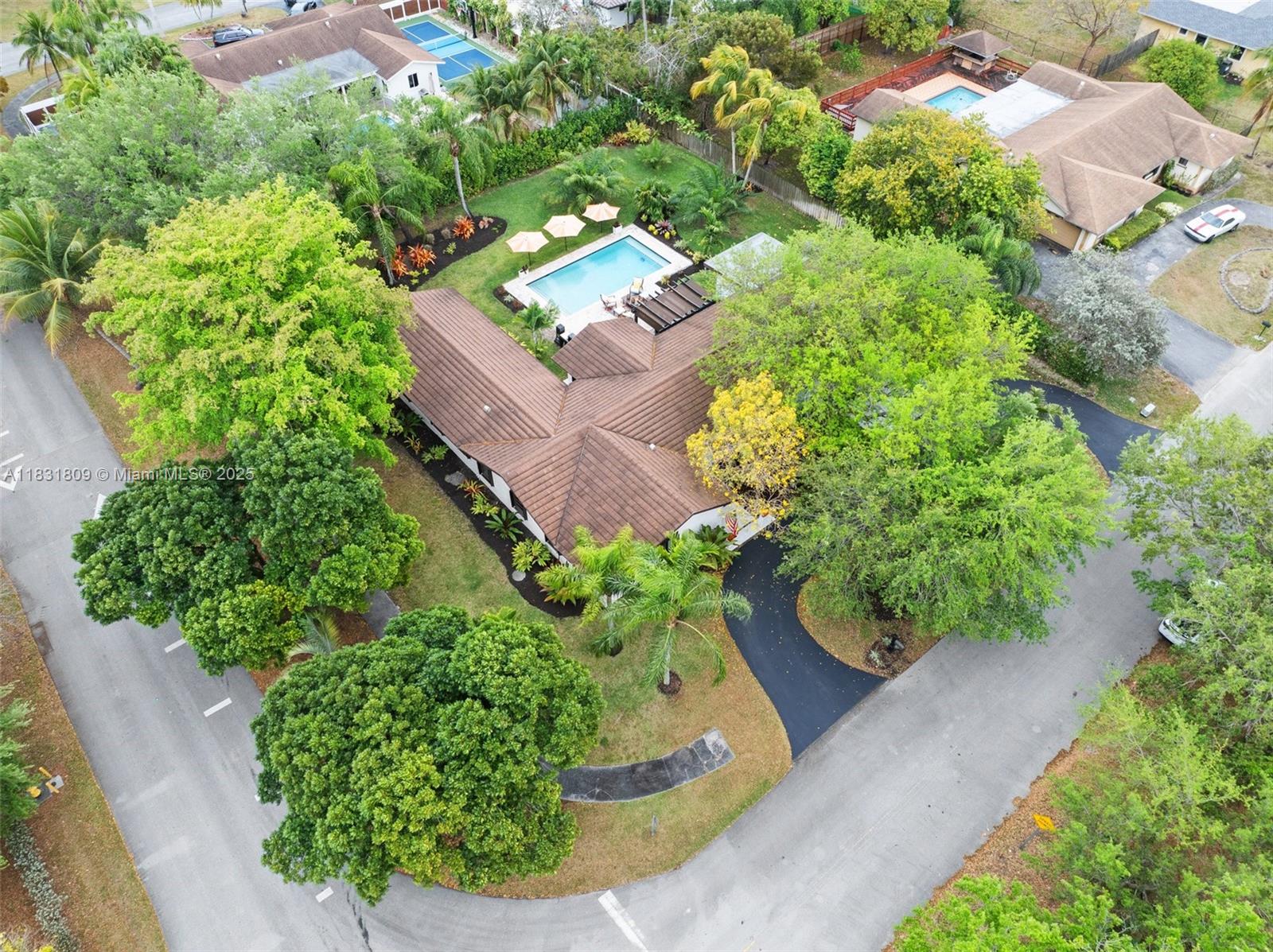 RICHARD ESTATES - Residential