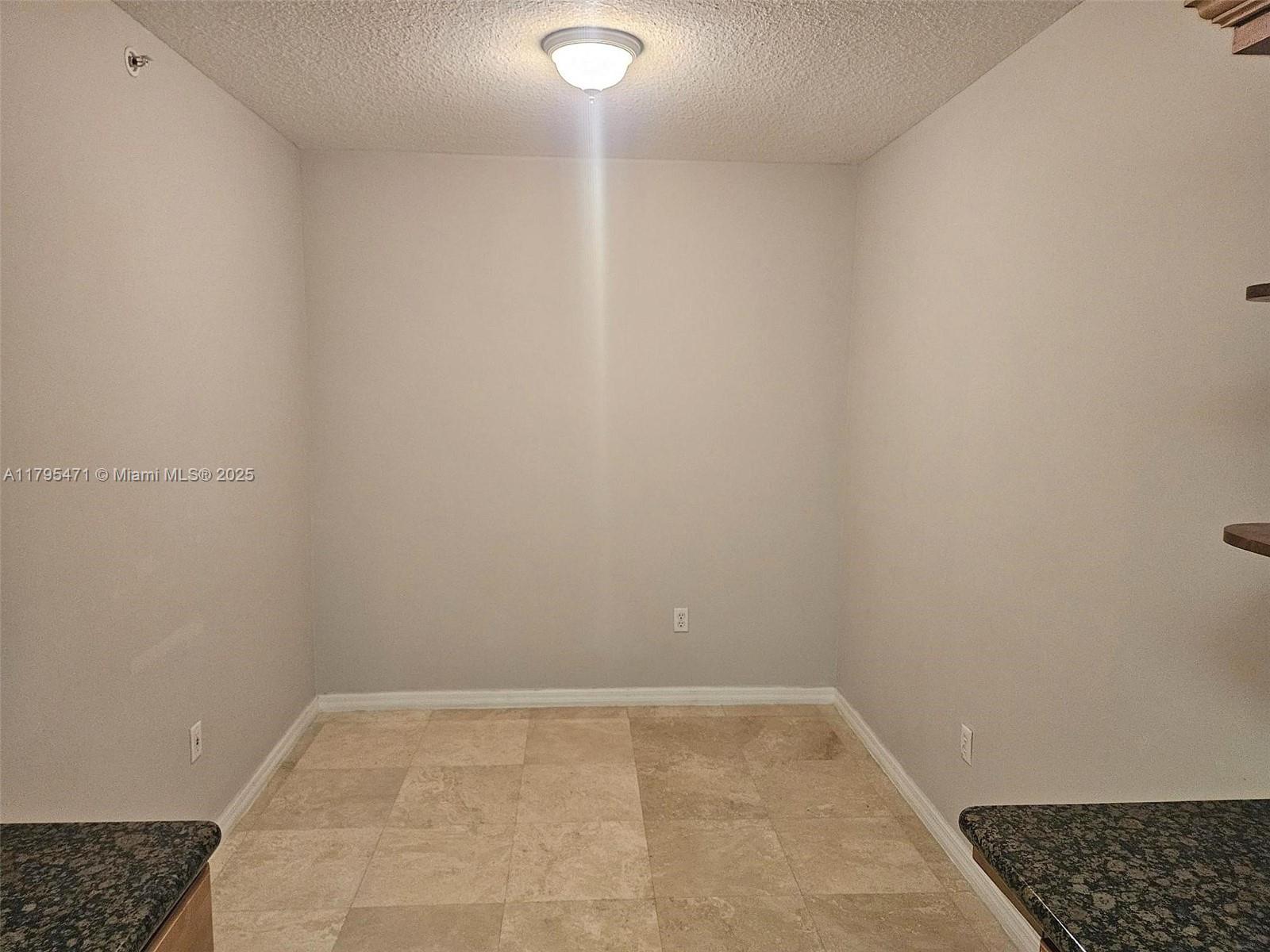 3530 SW 22nd St 505