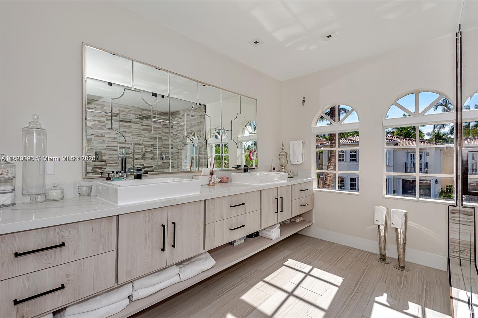 AVENTURA LAKES PHASE 1 - Residential Lease