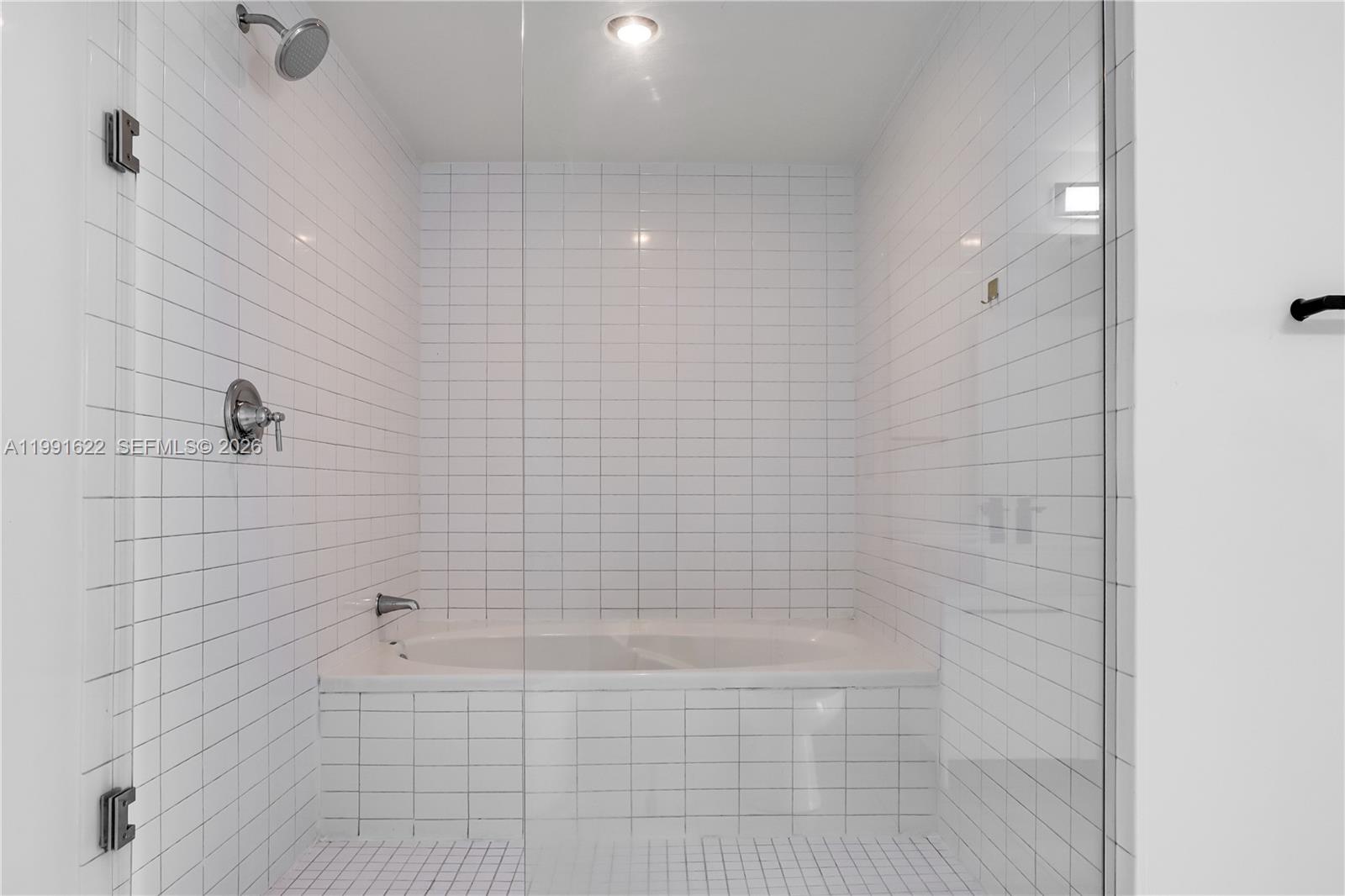 MARINABLUE CONDO - Residential Lease