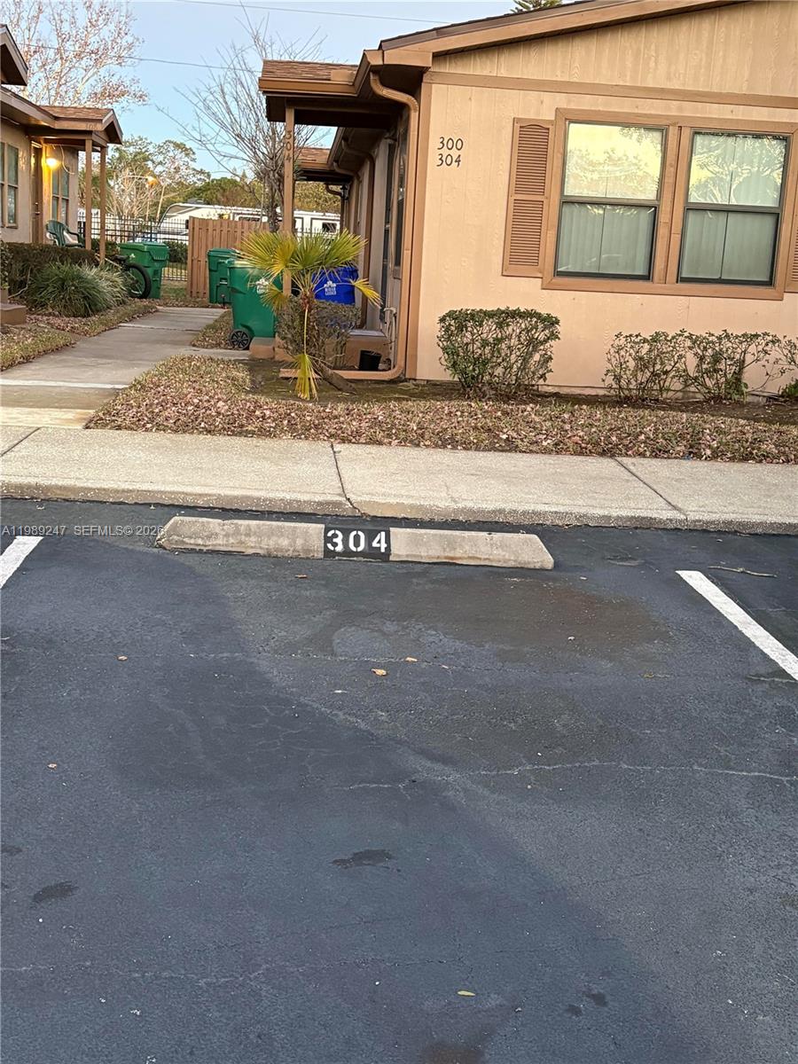 TOWNHOMES OF WINTER GARDEN - Residential