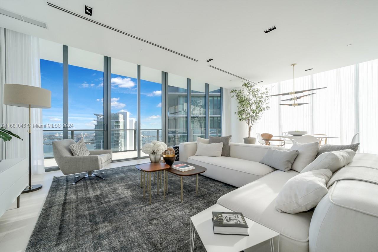 PARAISO BAY CONDO - Residential