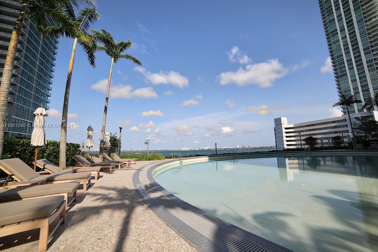 PARAISO BAY CONDO - Residential