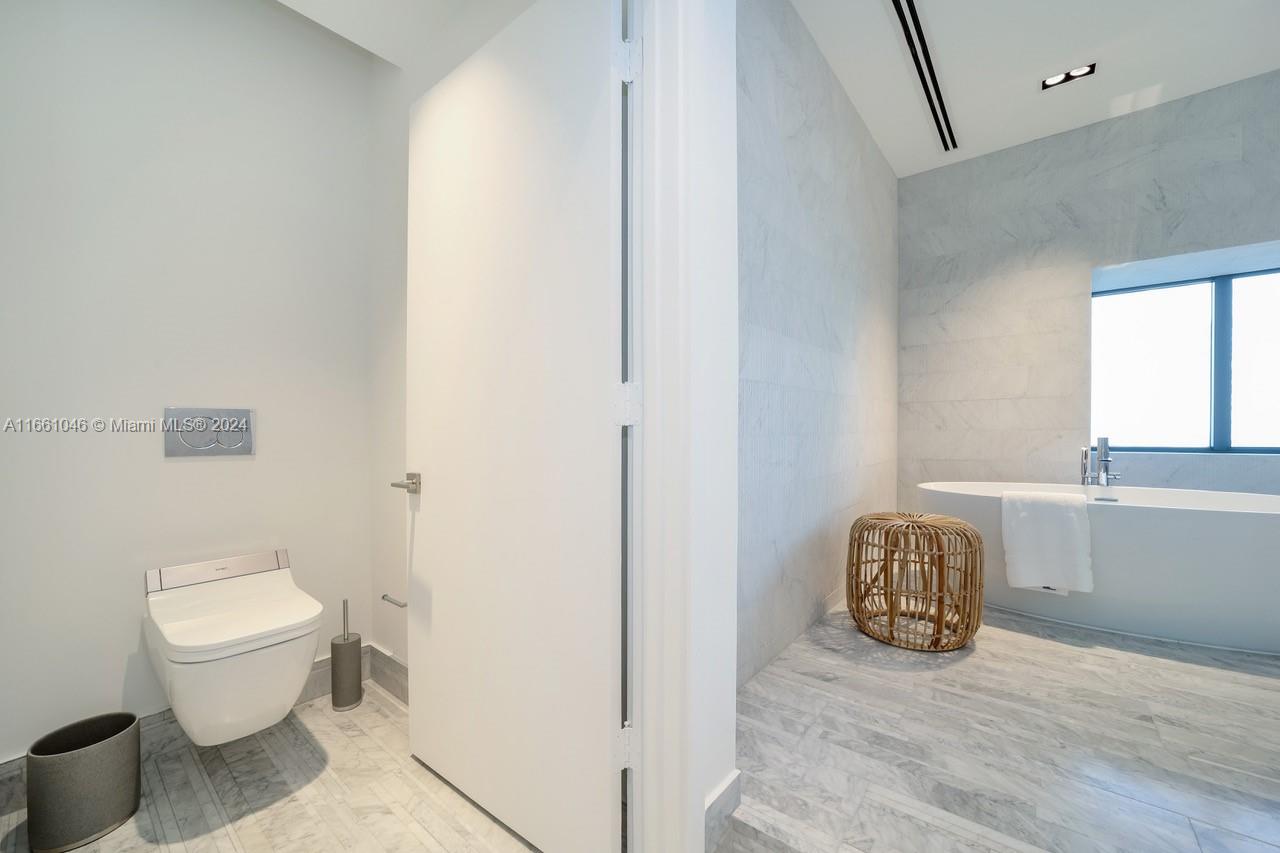 PARAISO BAY CONDO - Residential