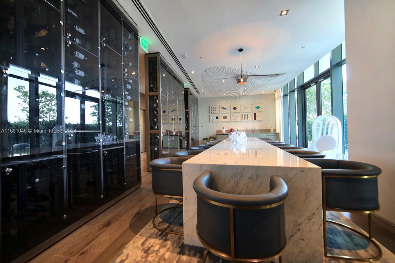 PARAISO BAY CONDO - Residential