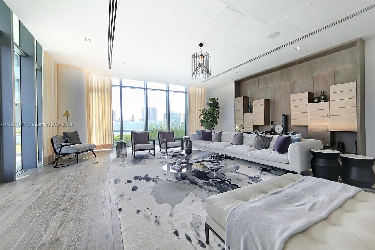 PARAISO BAY CONDO - Residential