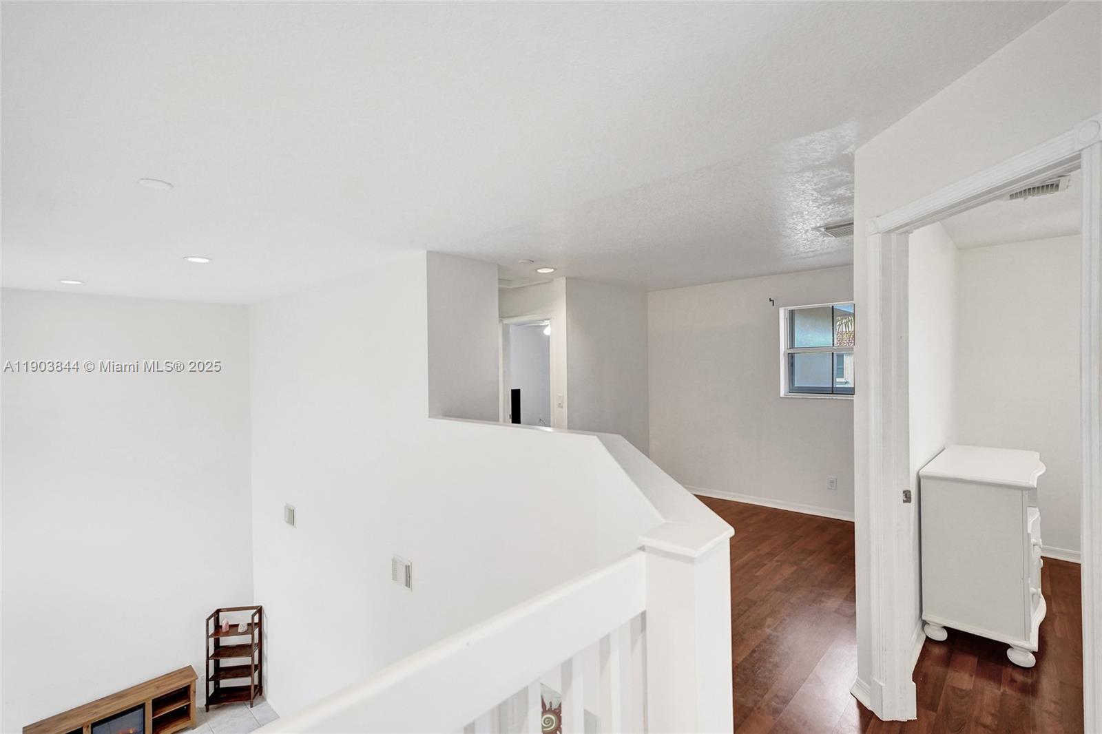 WEST LAKE VILLAGE PLAT - Residential