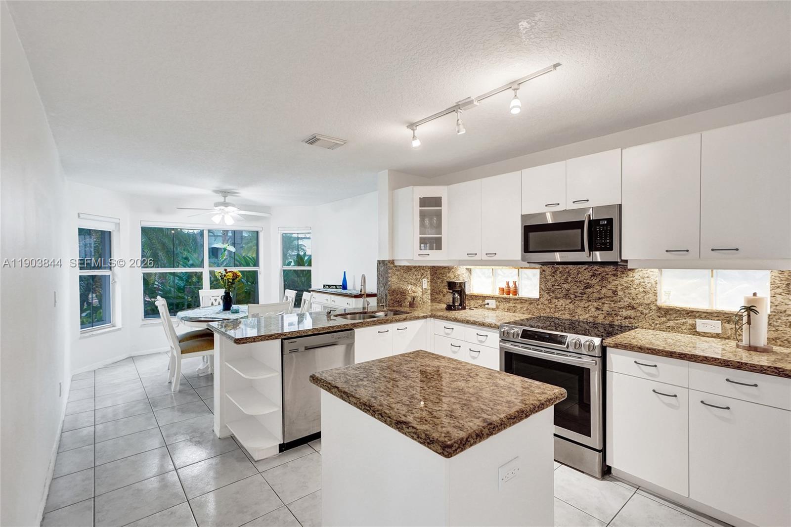 WEST LAKE VILLAGE PLAT - Residential