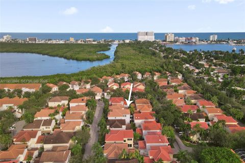 1046 Satinleaf St Hollywood FL 33019