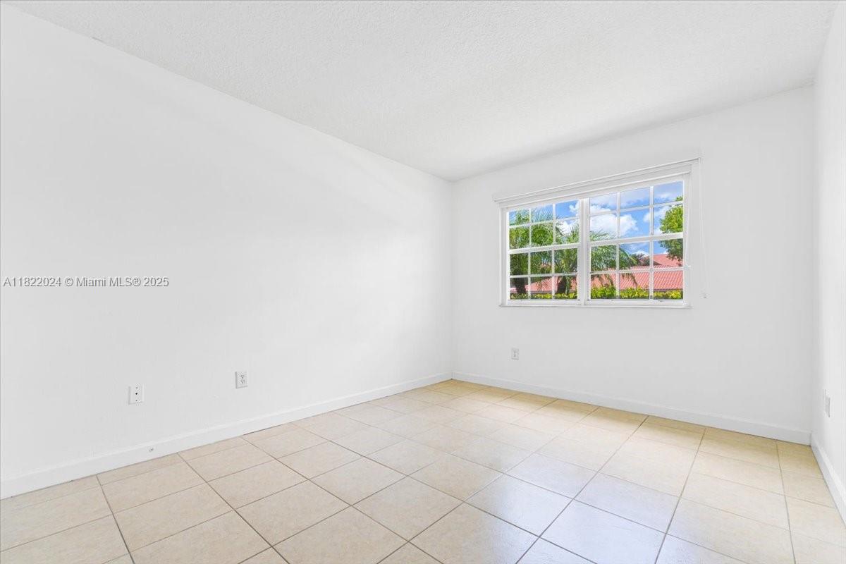 MARQUESA CONDO - Residential