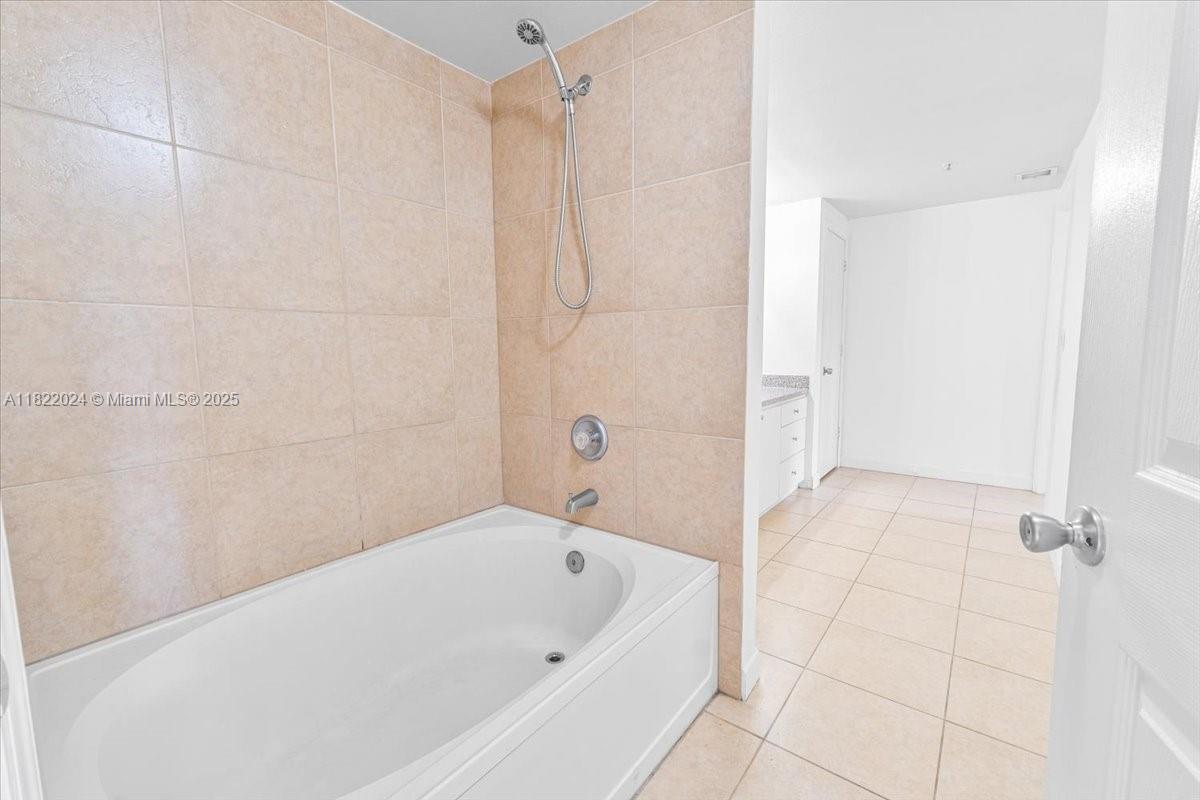 MARQUESA CONDO - Residential