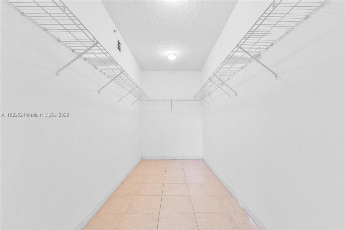 MARQUESA CONDO - Residential