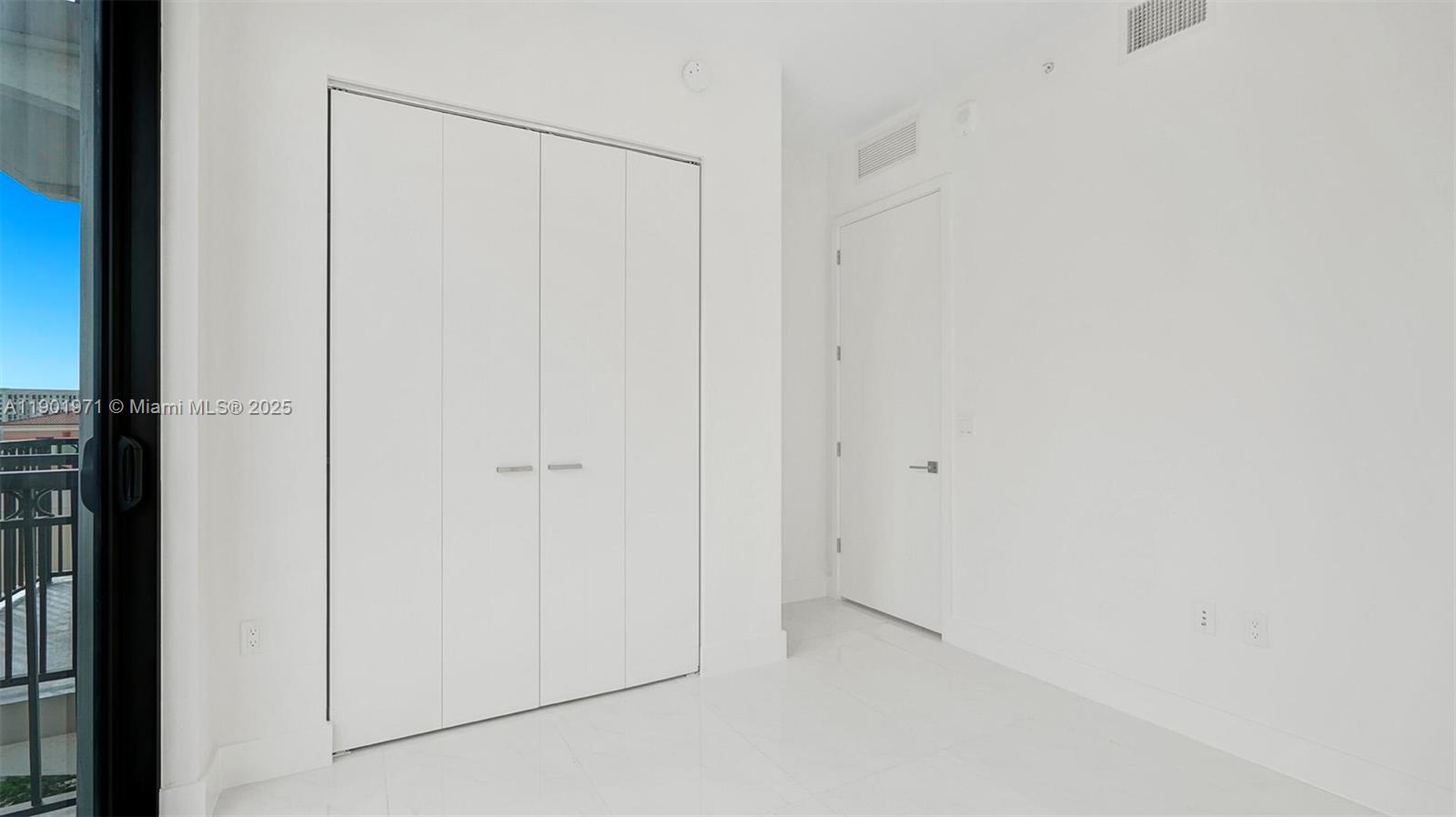 MERRICK MANOR - Residential Lease