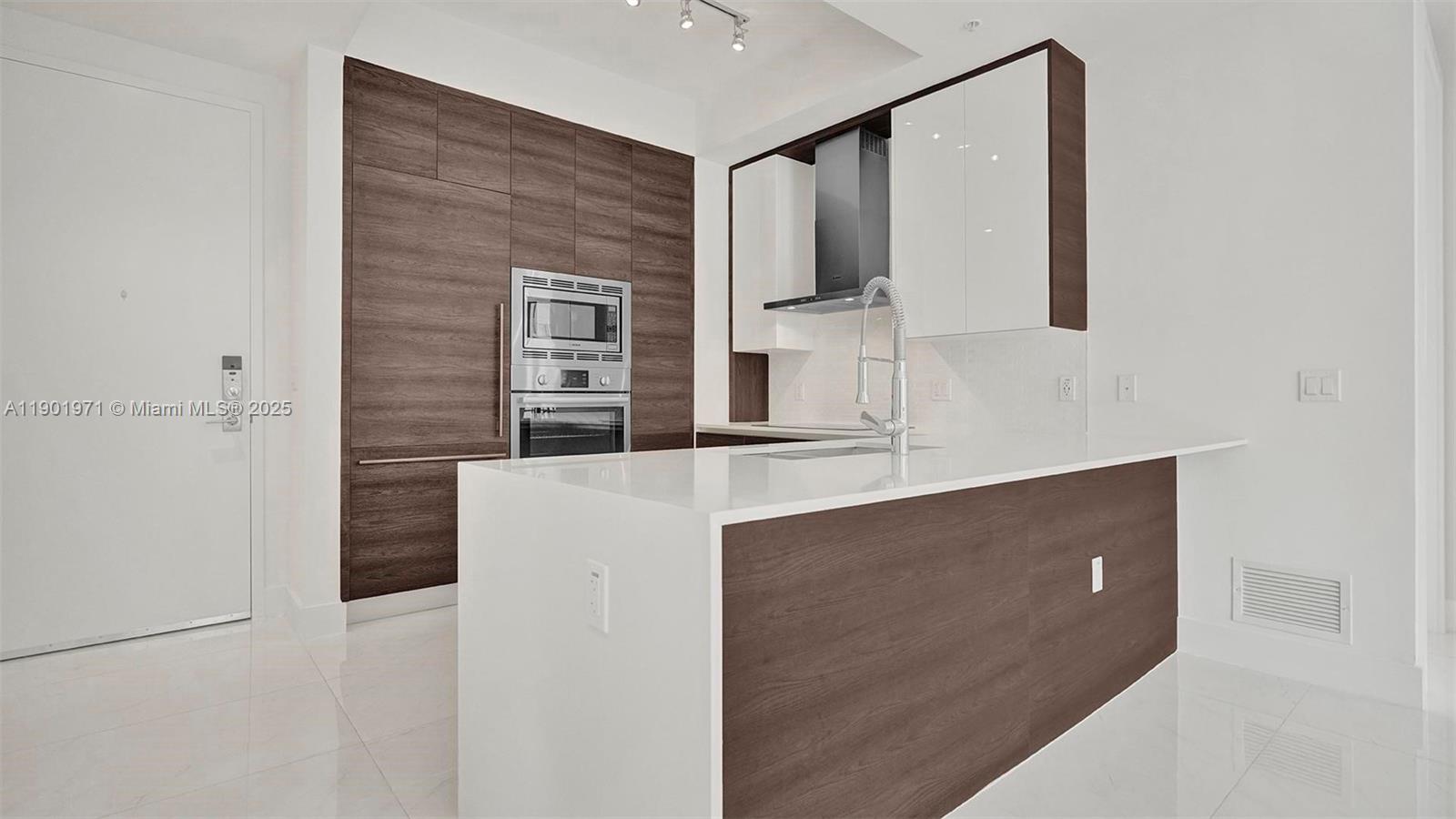 MERRICK MANOR - Residential Lease