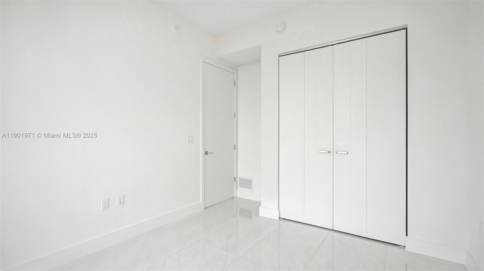 MERRICK MANOR - Residential Lease