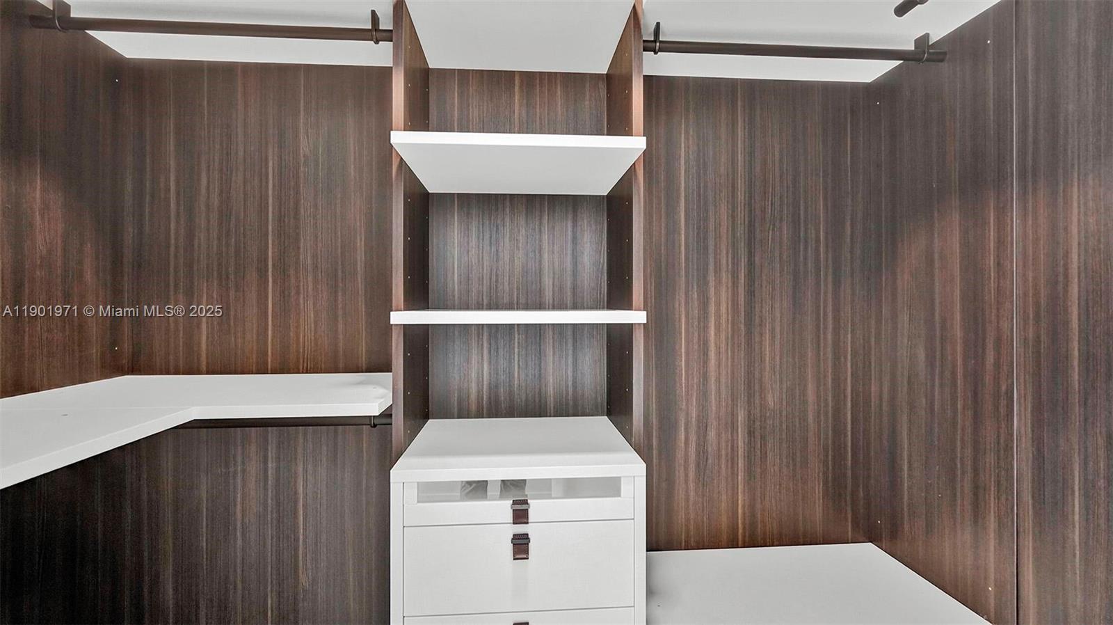 MERRICK MANOR - Residential Lease