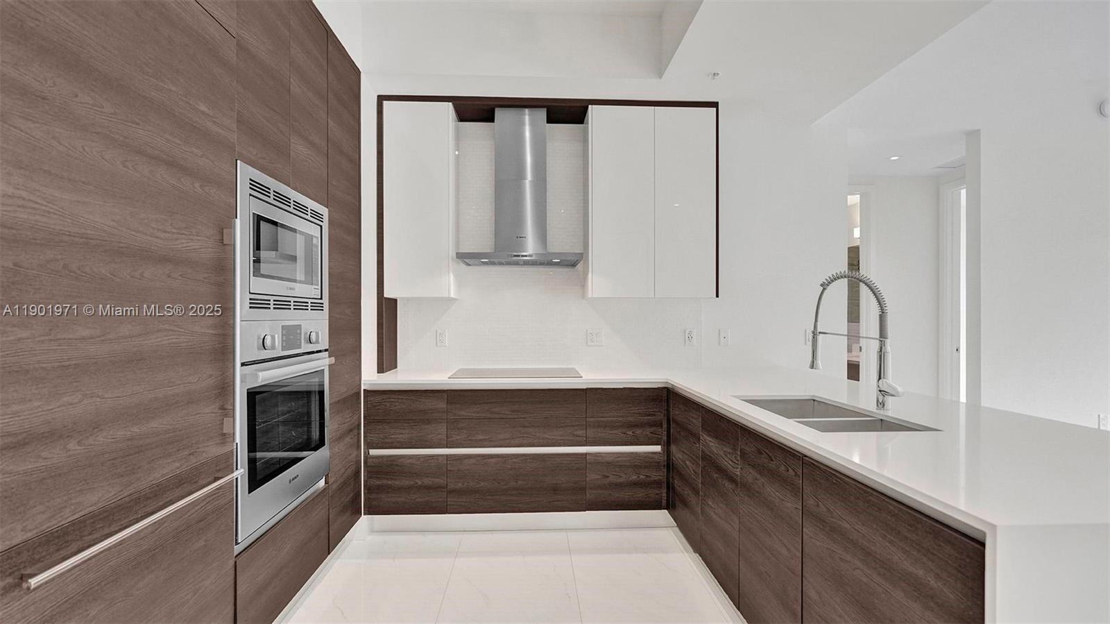 MERRICK MANOR - Residential Lease