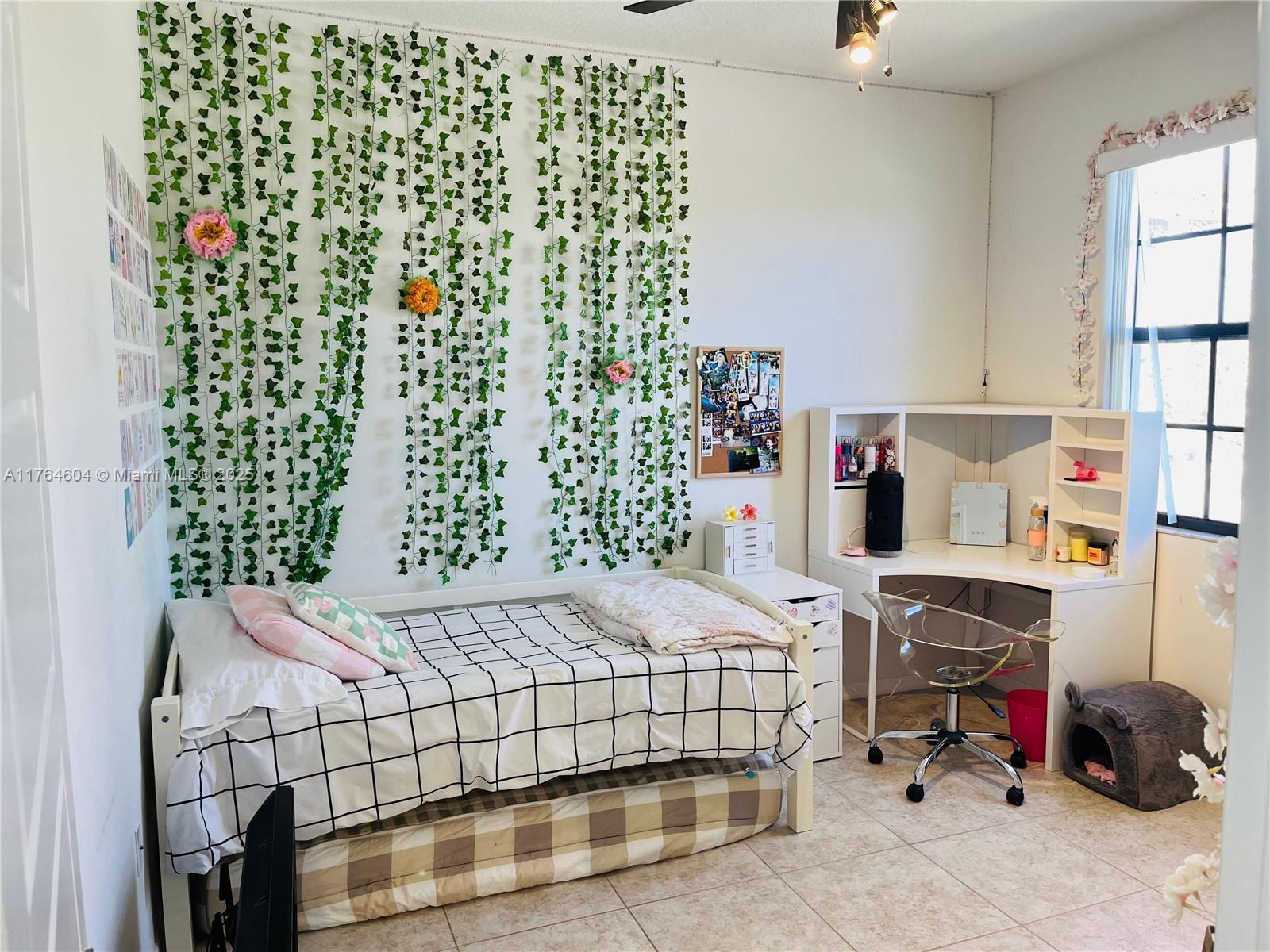 CHAMPION LAKES - Residential