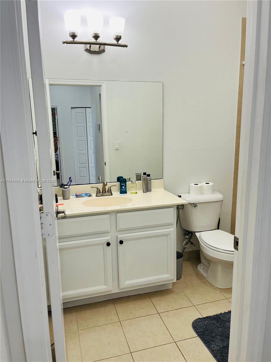 CHAMPION LAKES - Residential