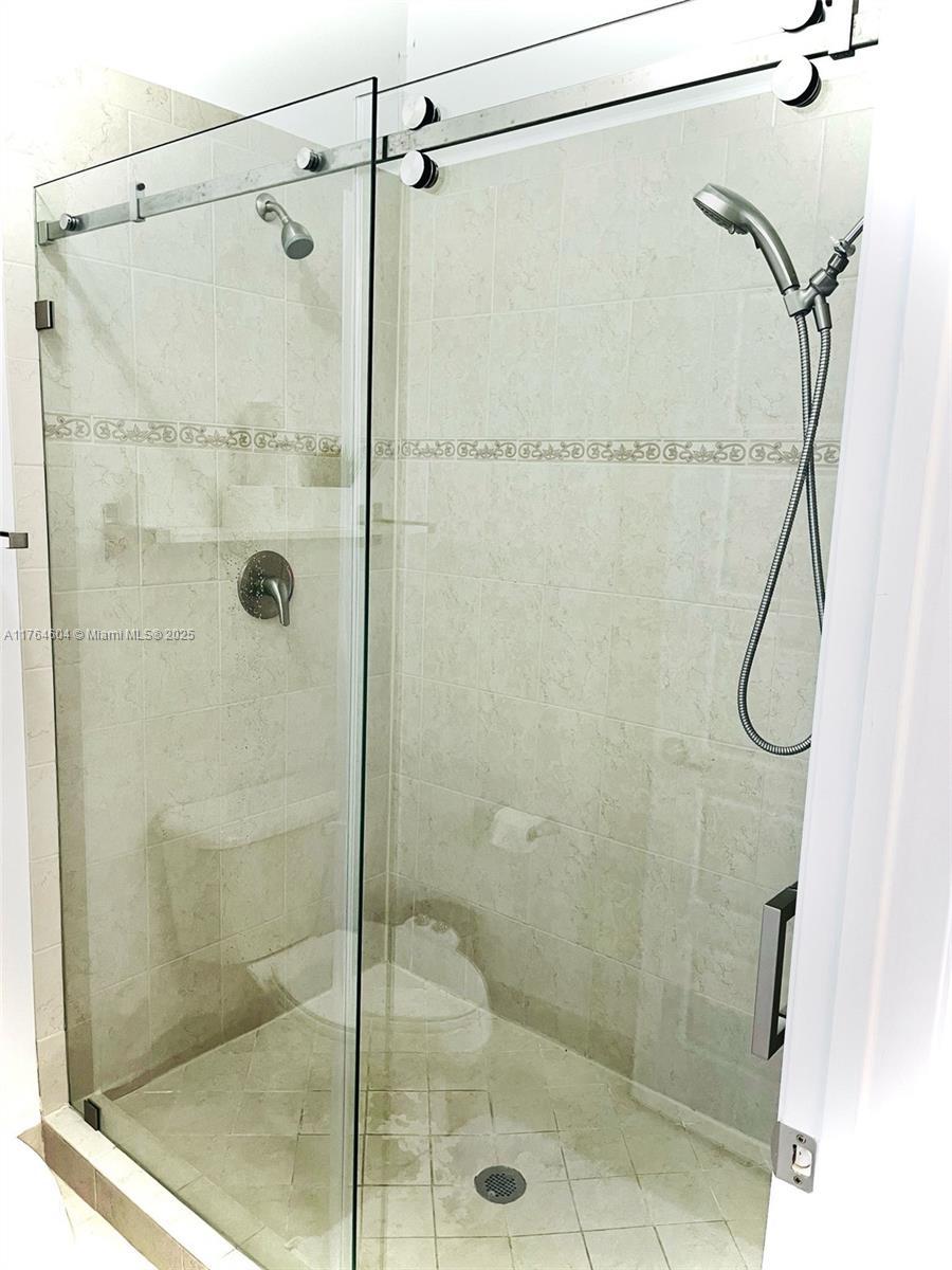 CHAMPION LAKES - Residential