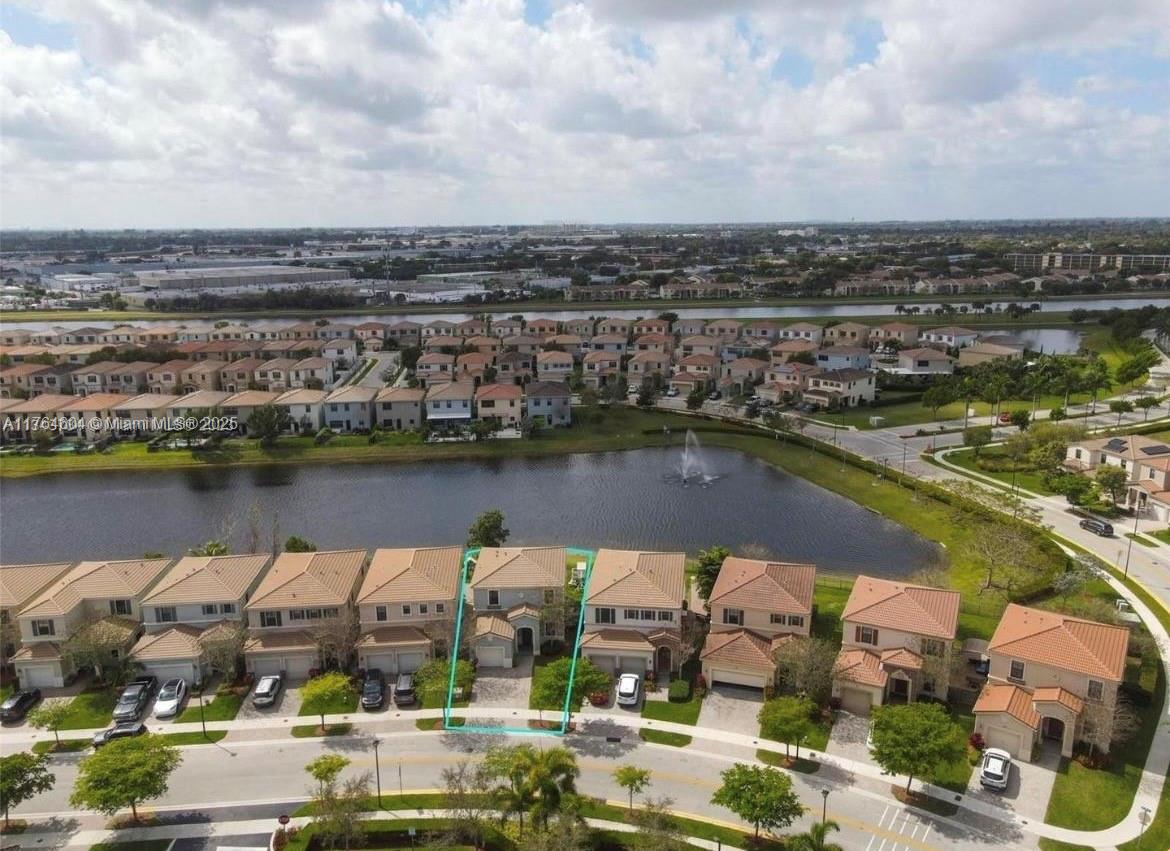 CHAMPION LAKES - Residential