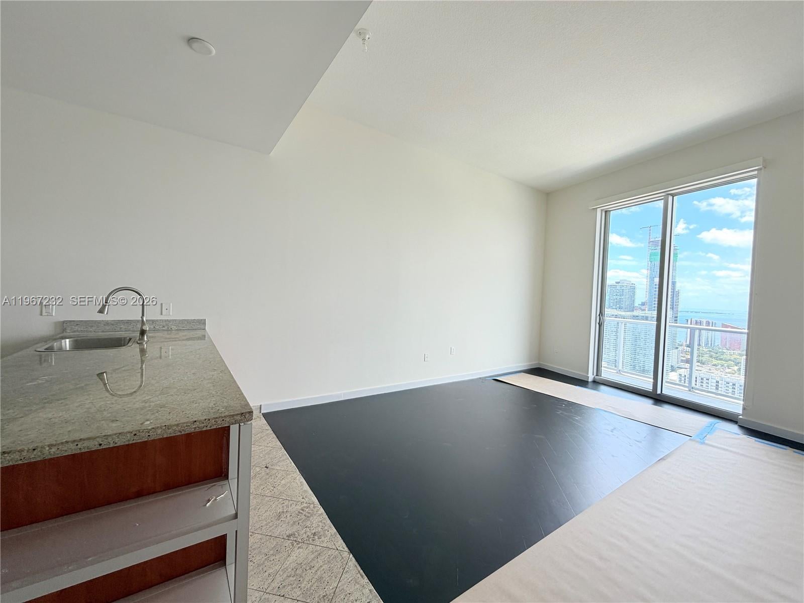185 SW 7th St 4410