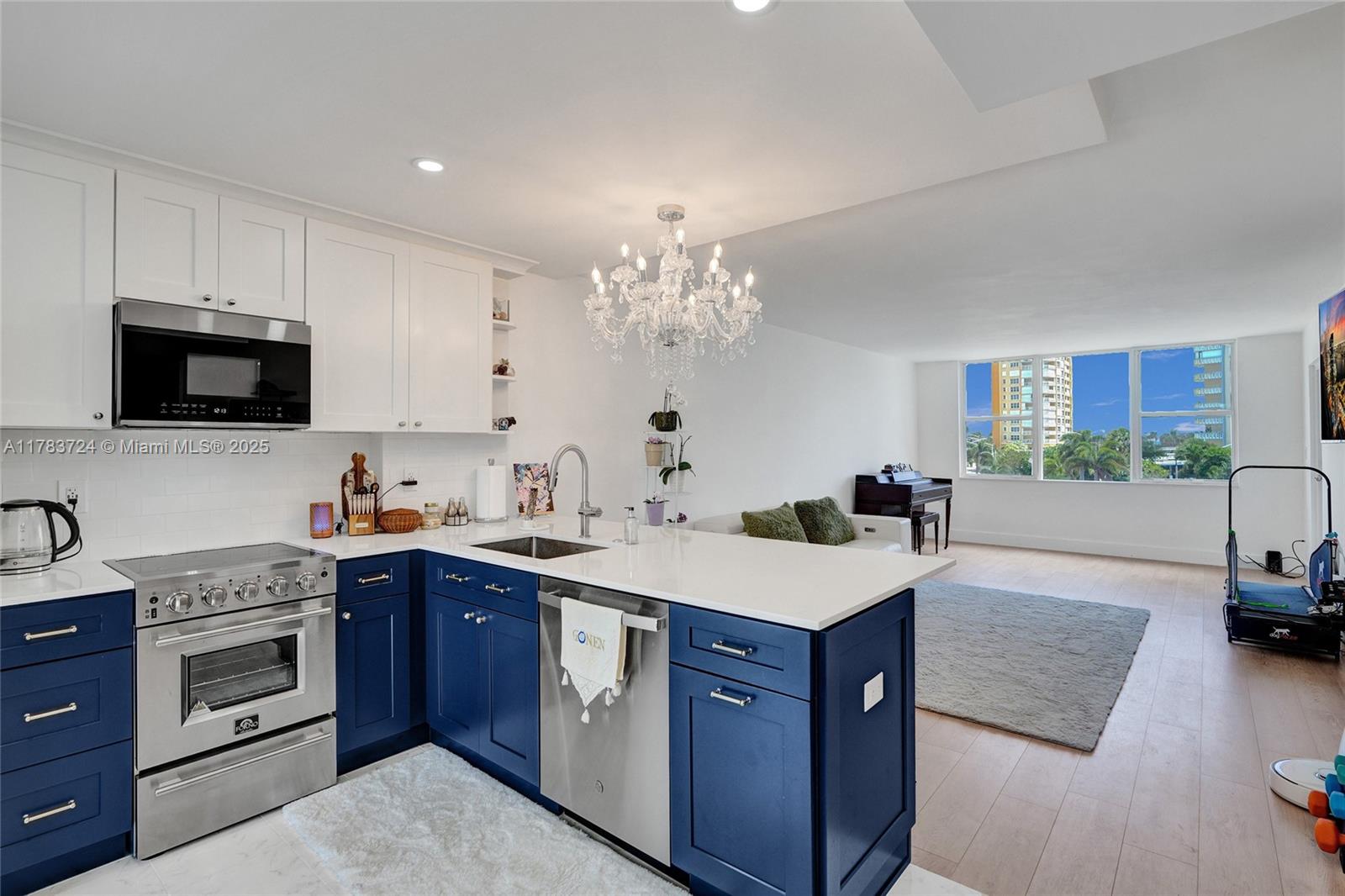 201 N Ocean Blvd 310