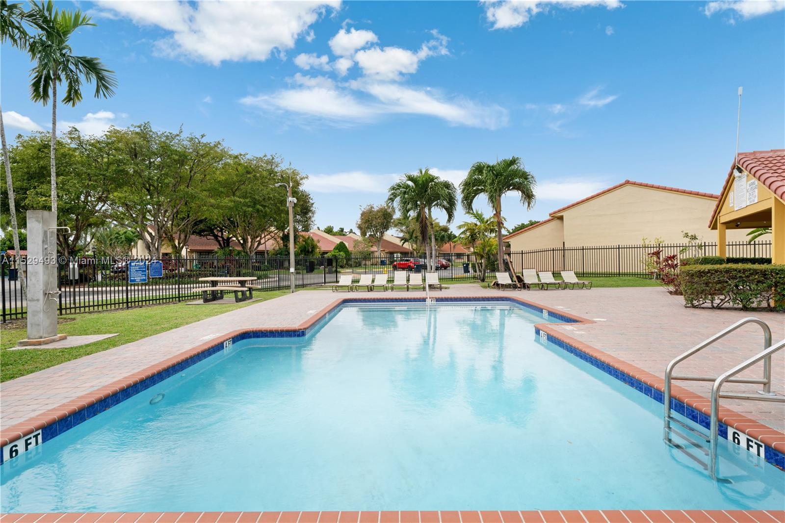 SPRINGFEVER - Residential Lease