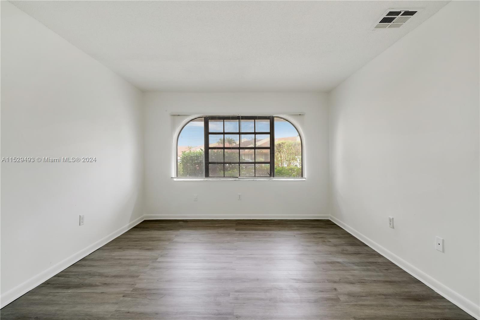 SPRINGFEVER - Residential Lease
