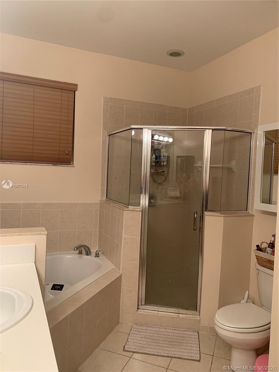 LAKES BY THE BAY GEE - Residential