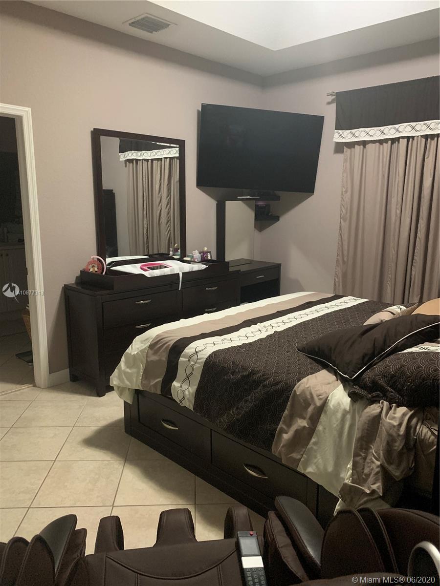 LAKES BY THE BAY GEE - Residential