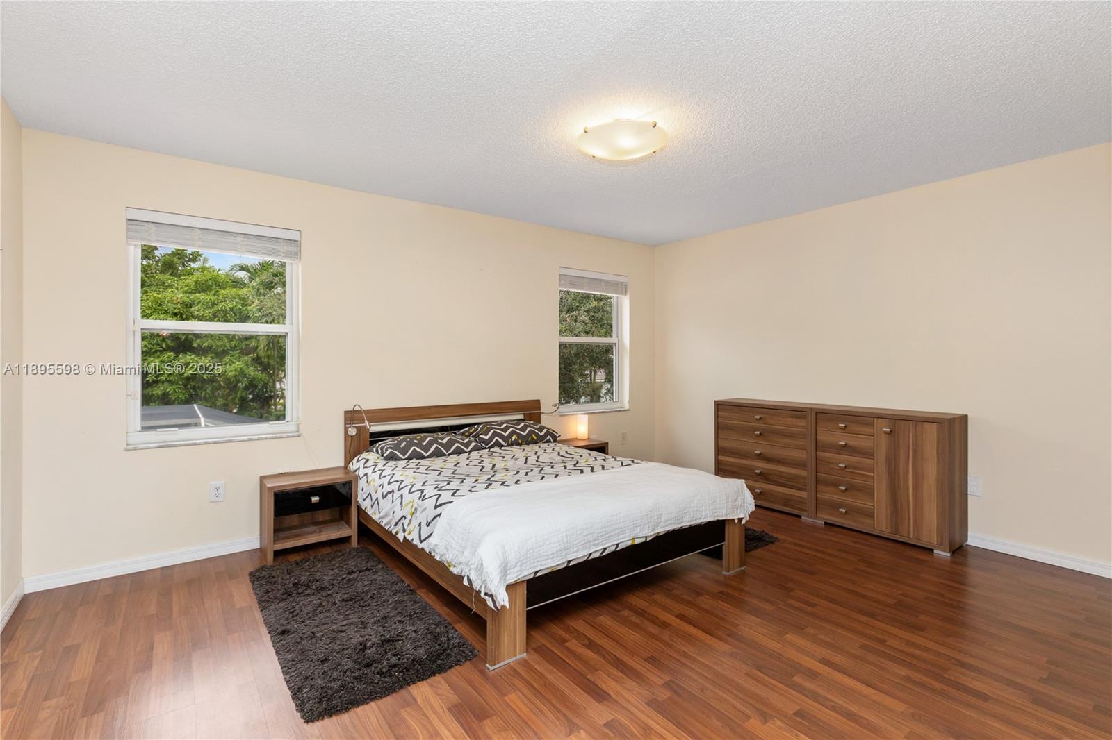 PEMBROKE ISLES - Residential