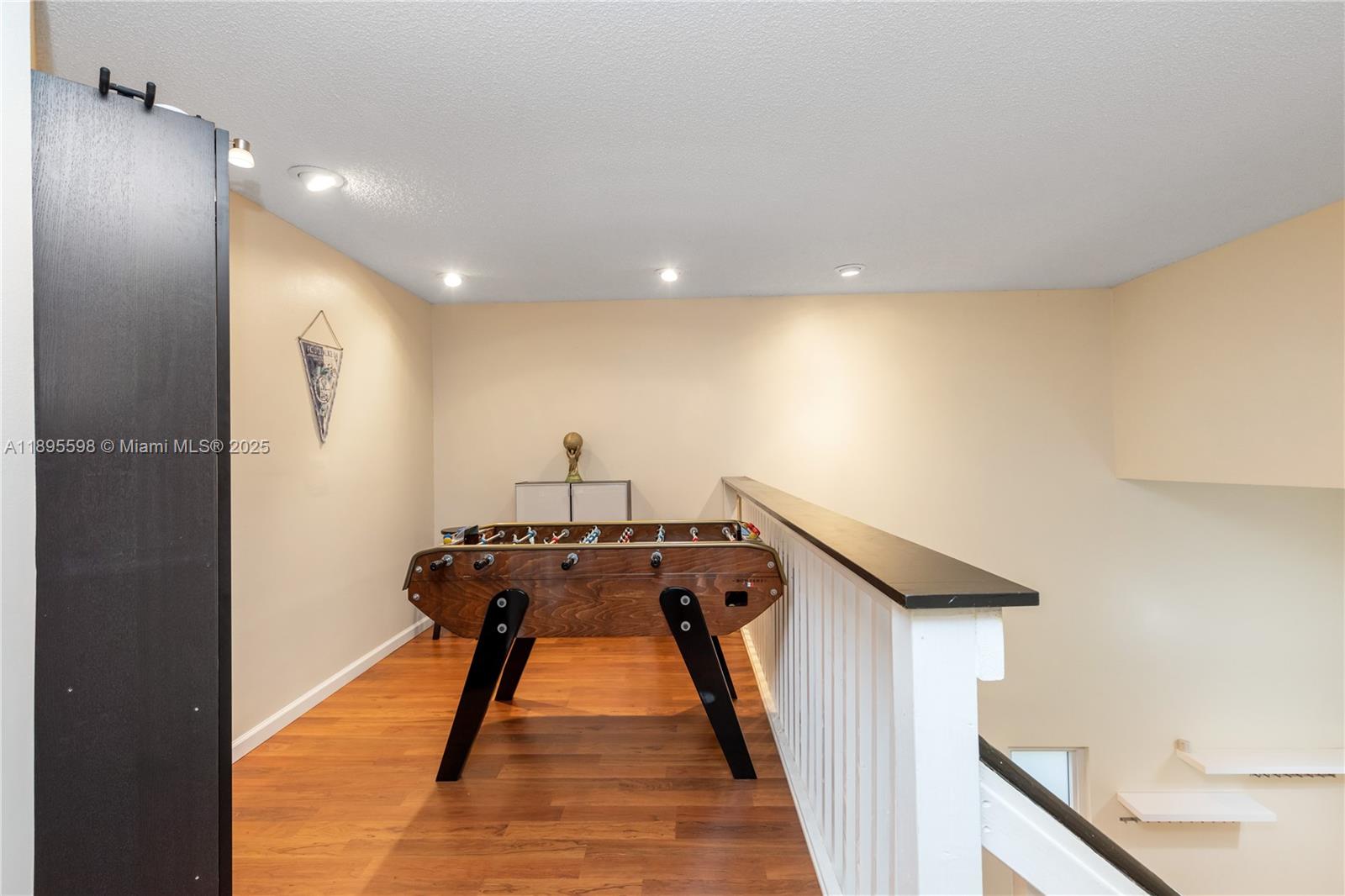 PEMBROKE ISLES - Residential