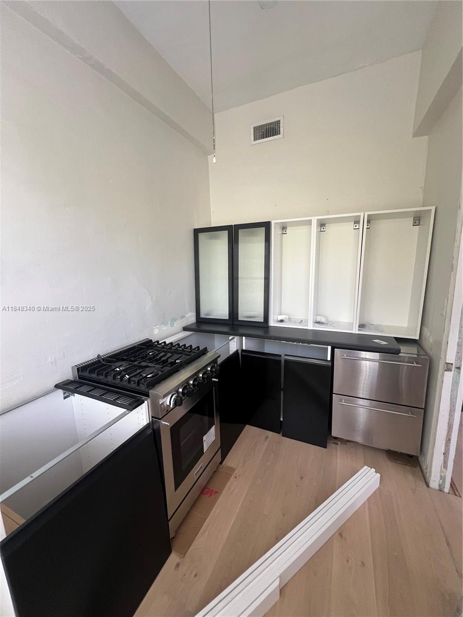 HELEN MAR CONDO - Residential