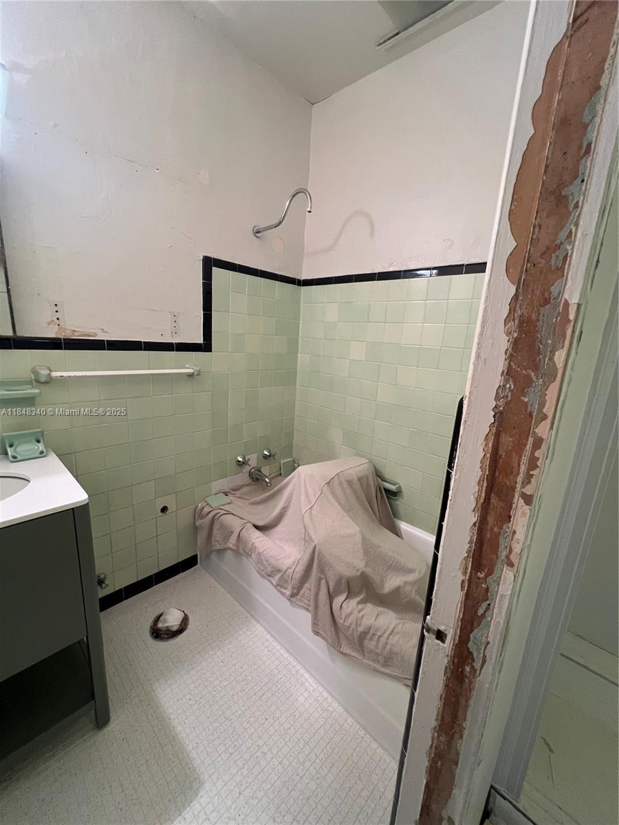 HELEN MAR CONDO - Residential