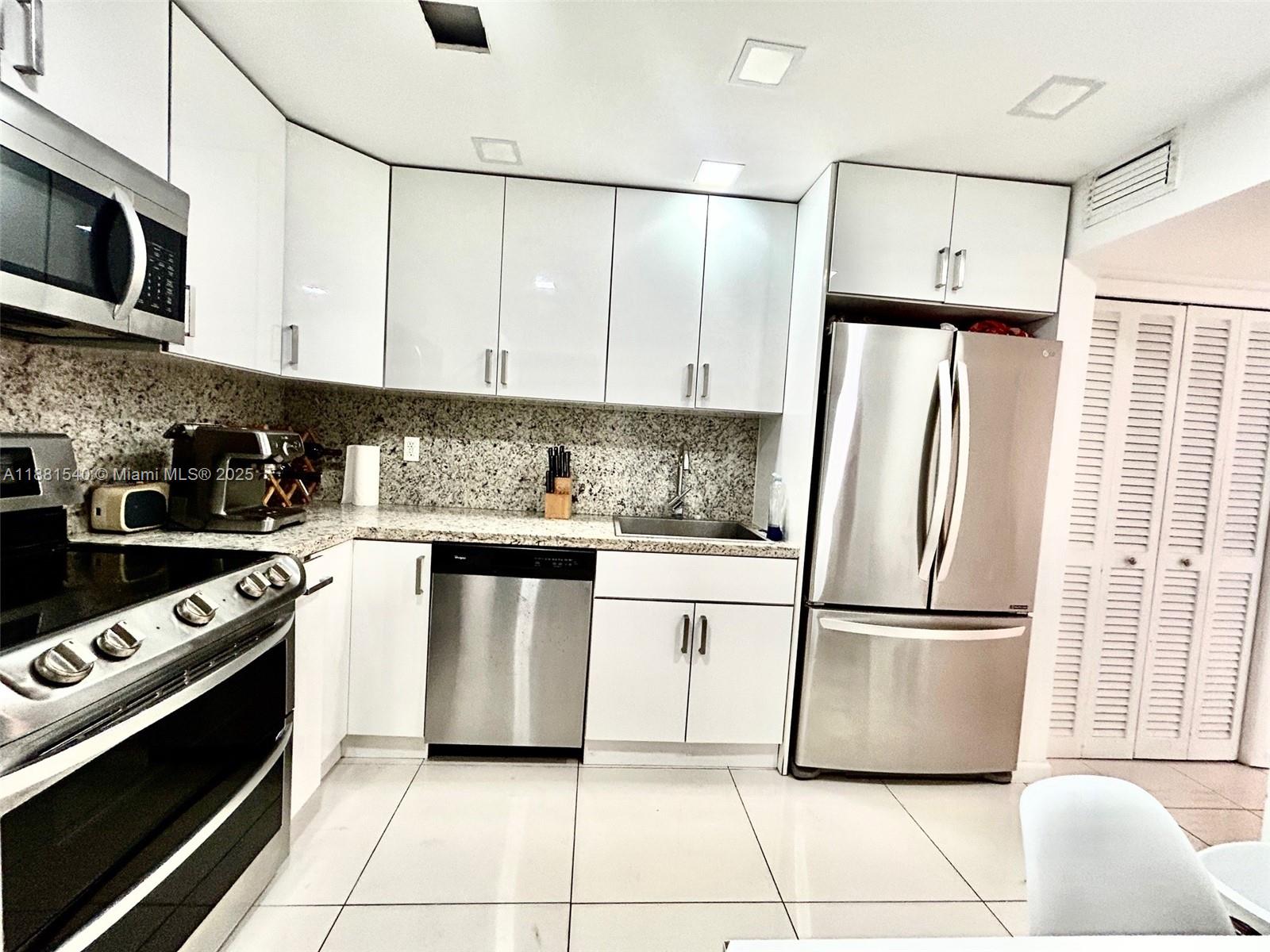 ST REGIS APTS CONDO - Residential