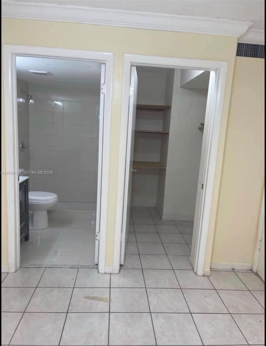 LYNBROOK COURT CONDO PH I - Residential Lease