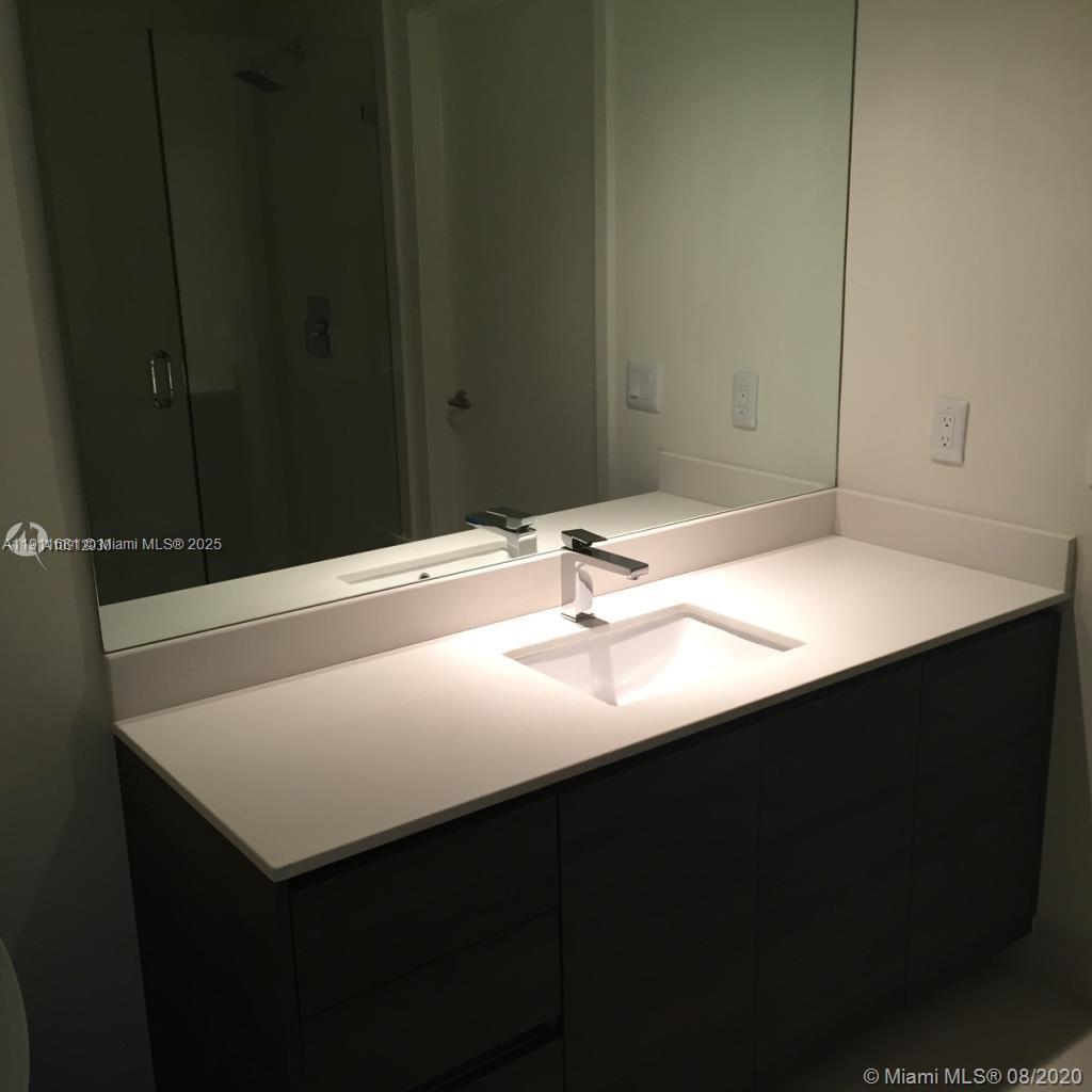 1100 MILLECENTO RESIDENCE - Residential