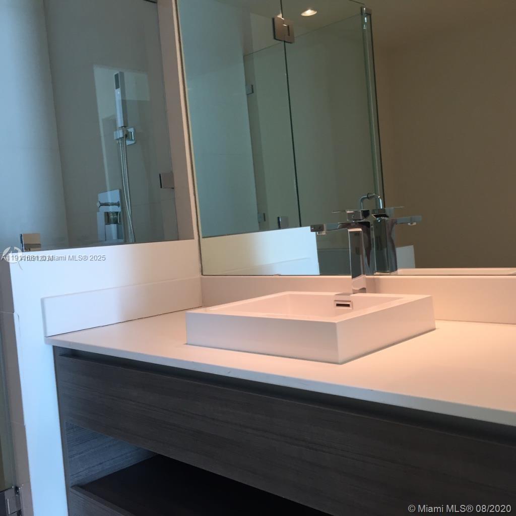 1100 MILLECENTO RESIDENCE - Residential