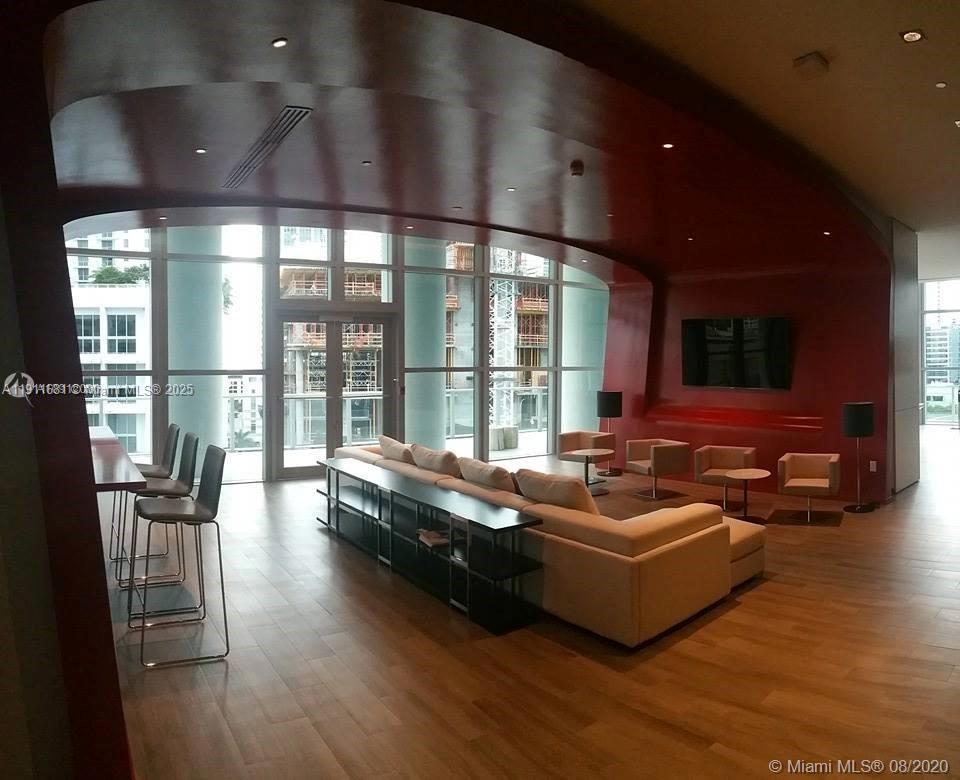 1100 MILLECENTO RESIDENCE - Residential