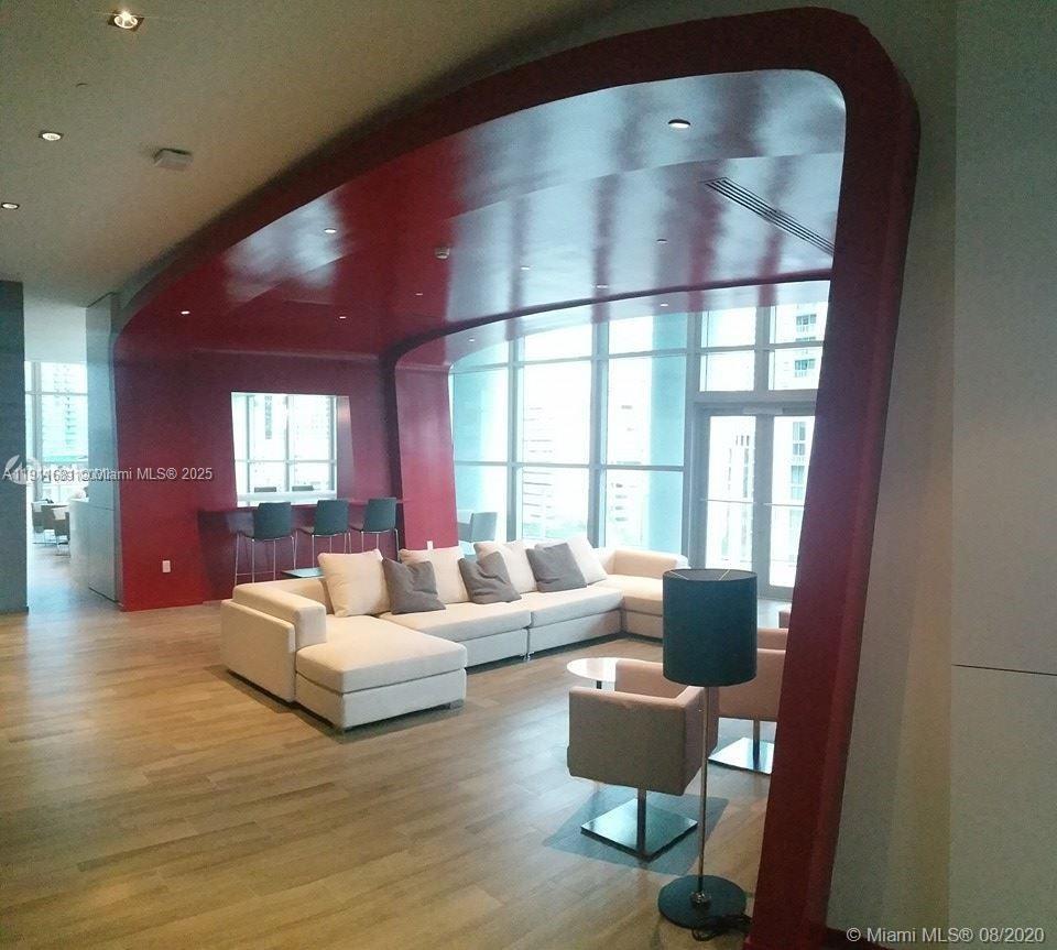 1100 MILLECENTO RESIDENCE - Residential