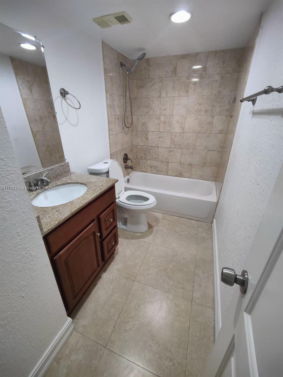 LAKE PLACE CONDO - Residential Lease